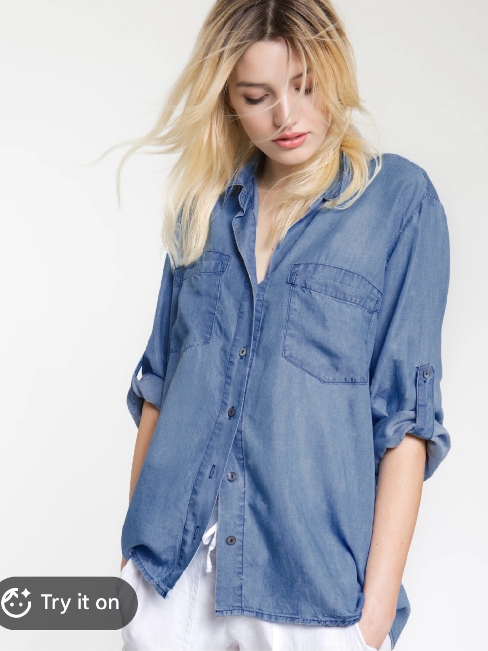 Liverpool Lightweight Blue Chambray Button-Up Shirt size Medium